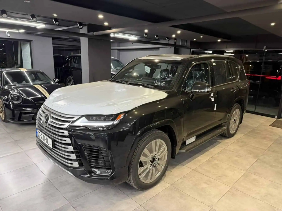Lexus LX500d